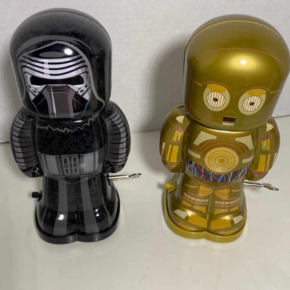 Star Wars 8” Tin Windup C-P3O and Kylo Ren figures by Schylling.